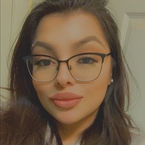 Meet your Posher, Priscilla